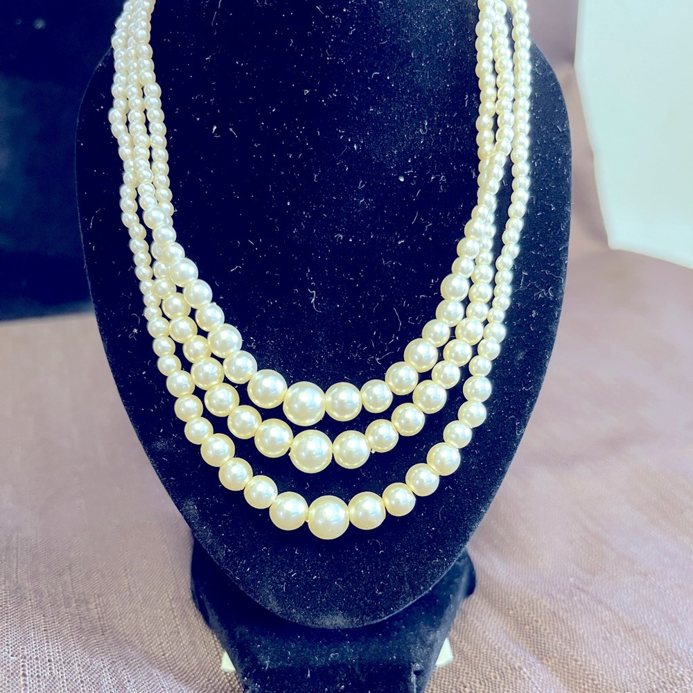 3-Strand Pearl Necklace